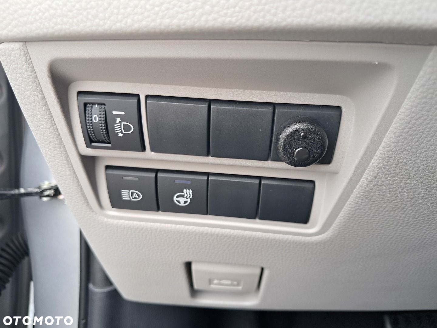 Toyota Yaris Hybrid 1.5 Executive - 11