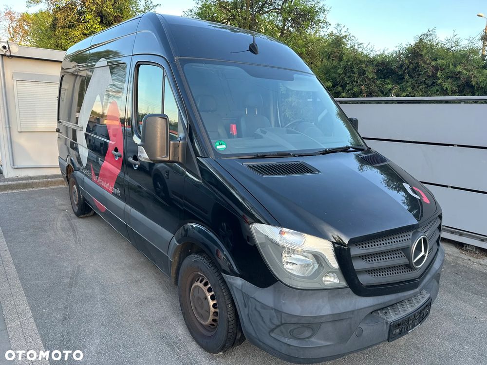 Mercedes-Benz Sprinter - 1