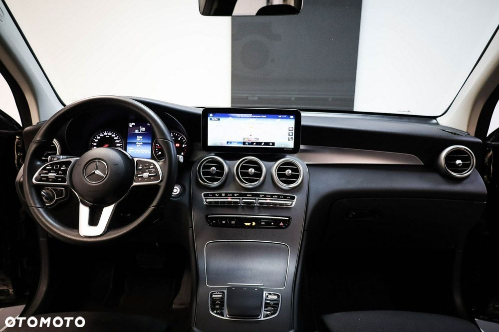 Mercedes-Benz GLC - 16