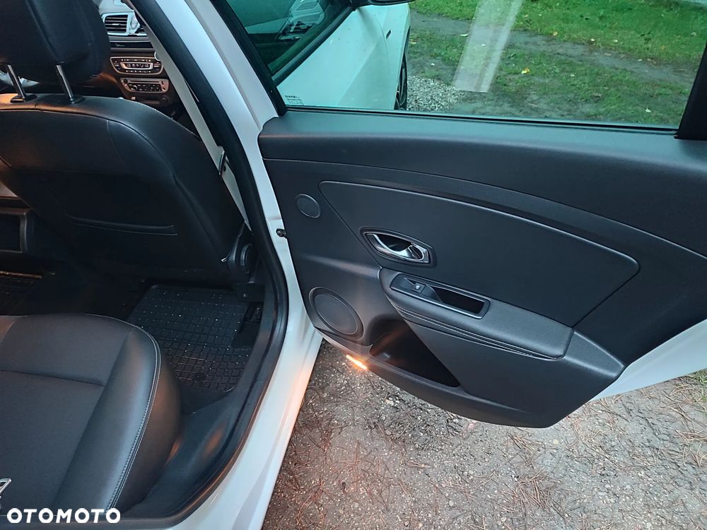 Renault Megane ver-1-6-dci-bose - 21