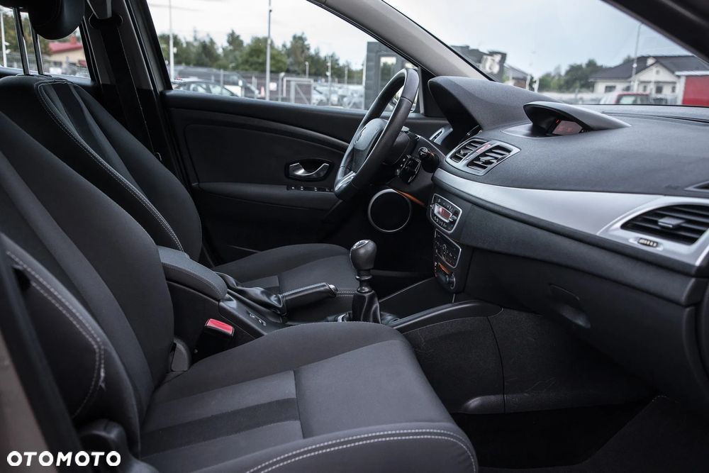 Renault Megane TCe 180 Dynamique - 33