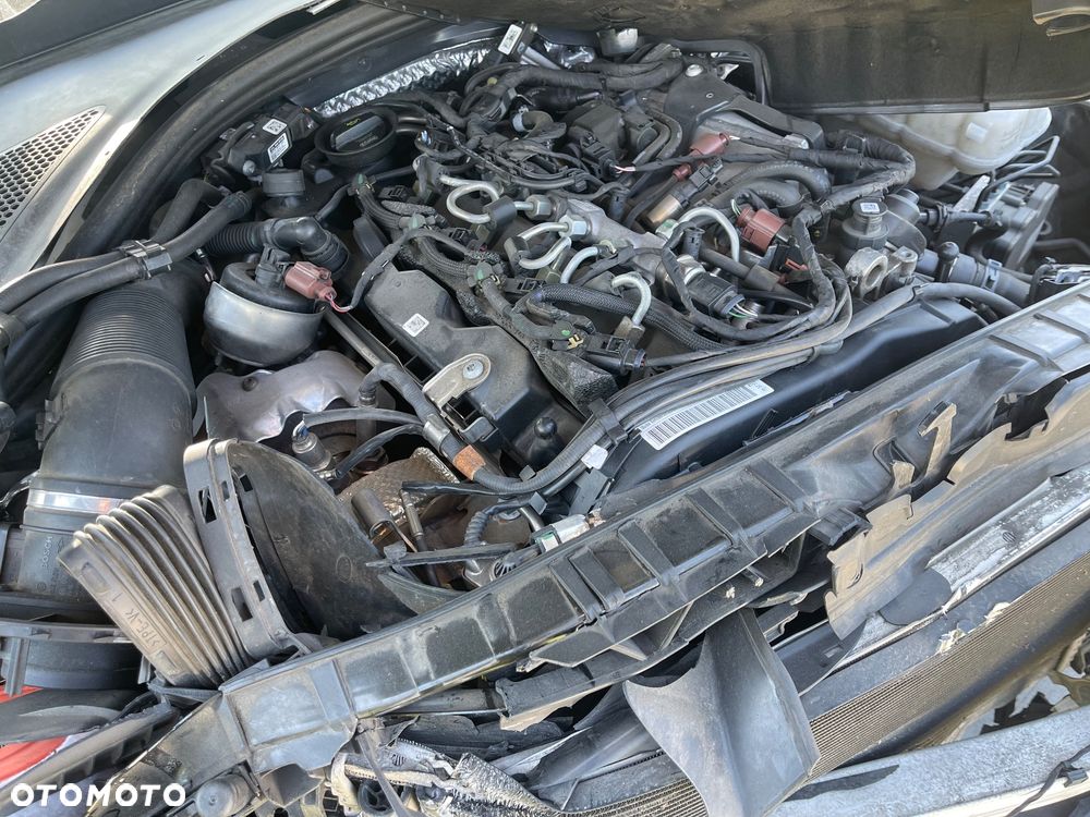 Audi A6 Avant 2.0 TDI Ultra DPF S tronic - 17
