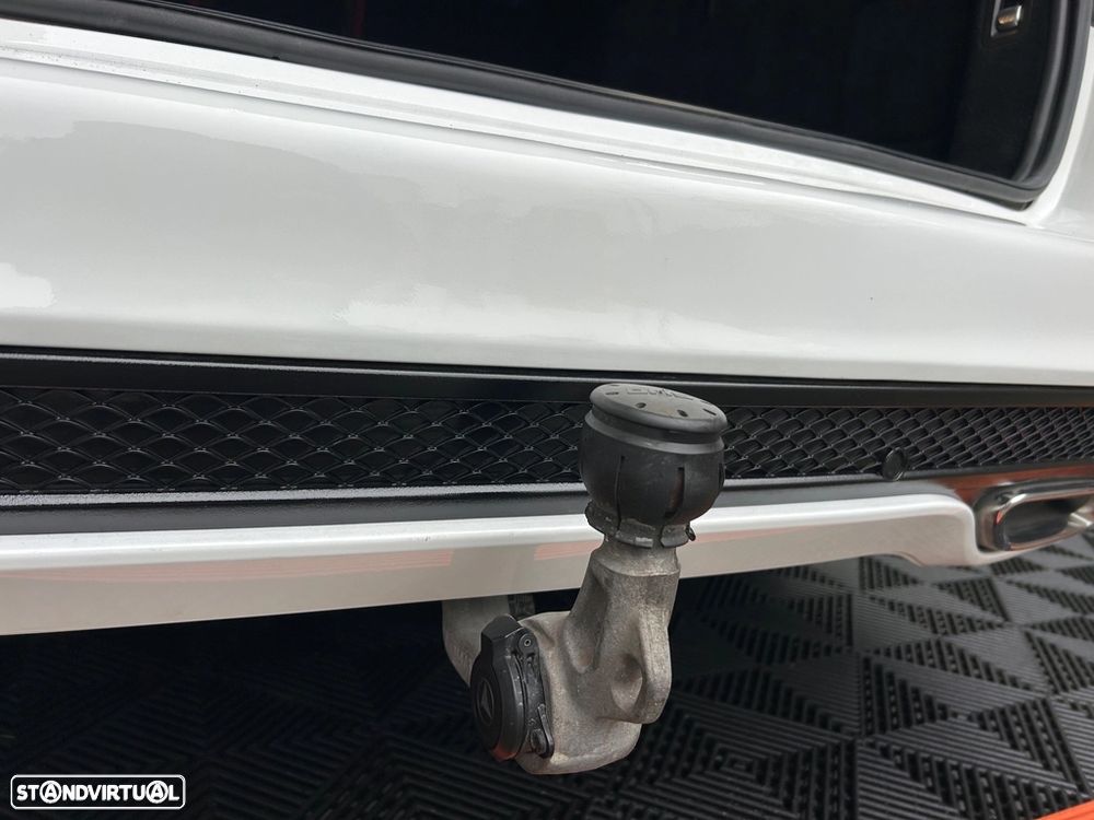 Mercedes-Benz C 250 (BlueTEC) d 4Matic Station 7G-TRONIC AMG Line - 23