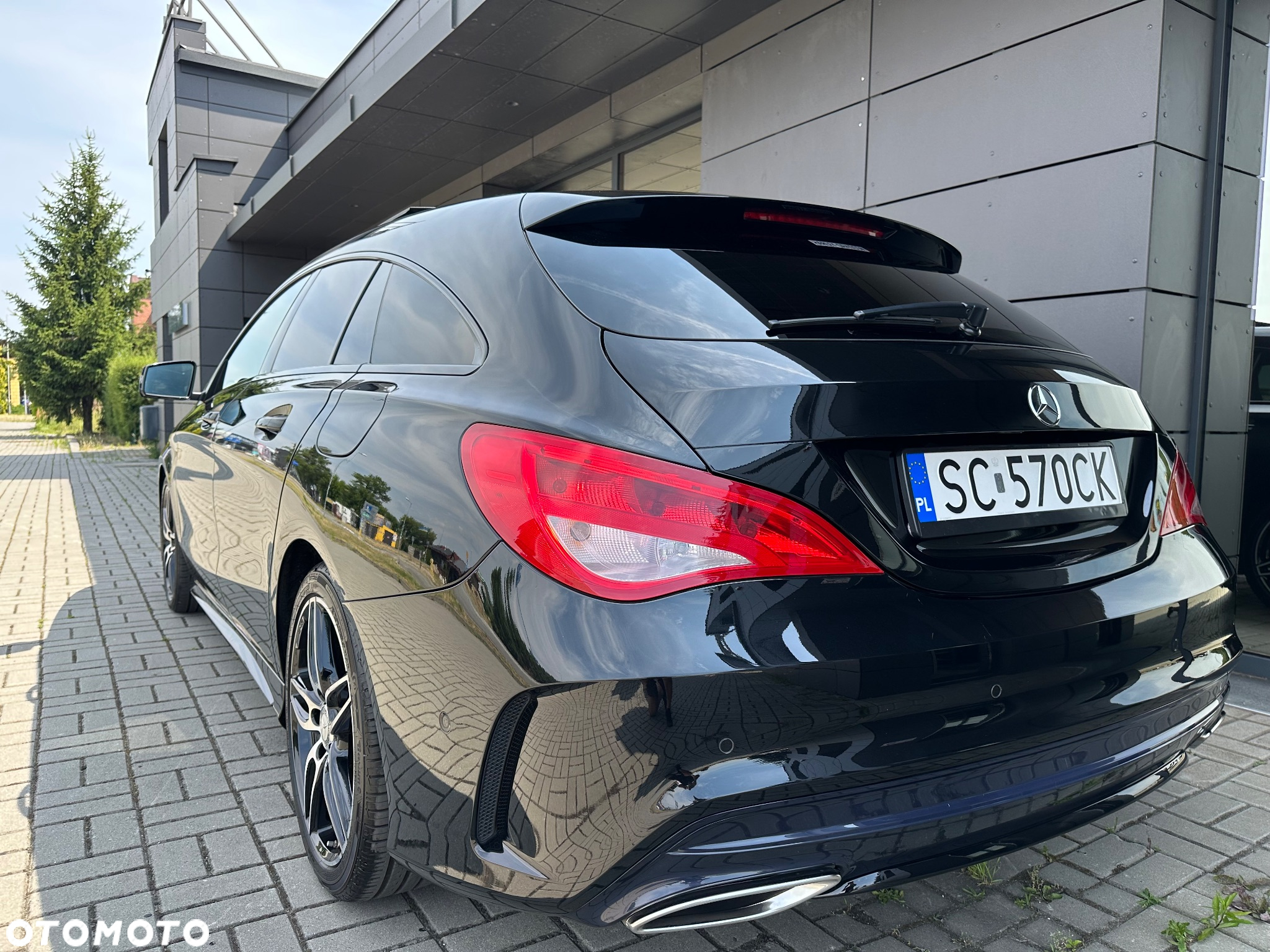 Mercedes-Benz CLA 200 7G-DCT AMG Line - 11