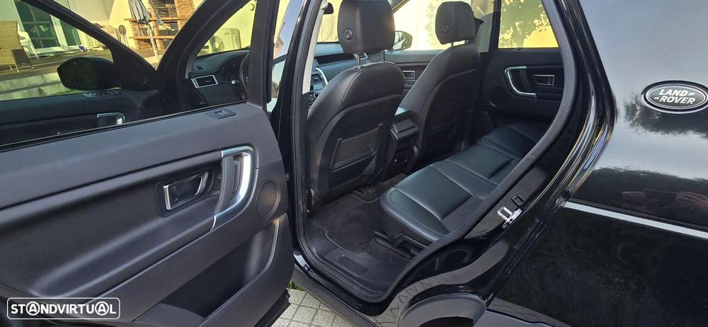 Land Rover Discovery Sport 2.0 TD4 SE 7L Auto - 2