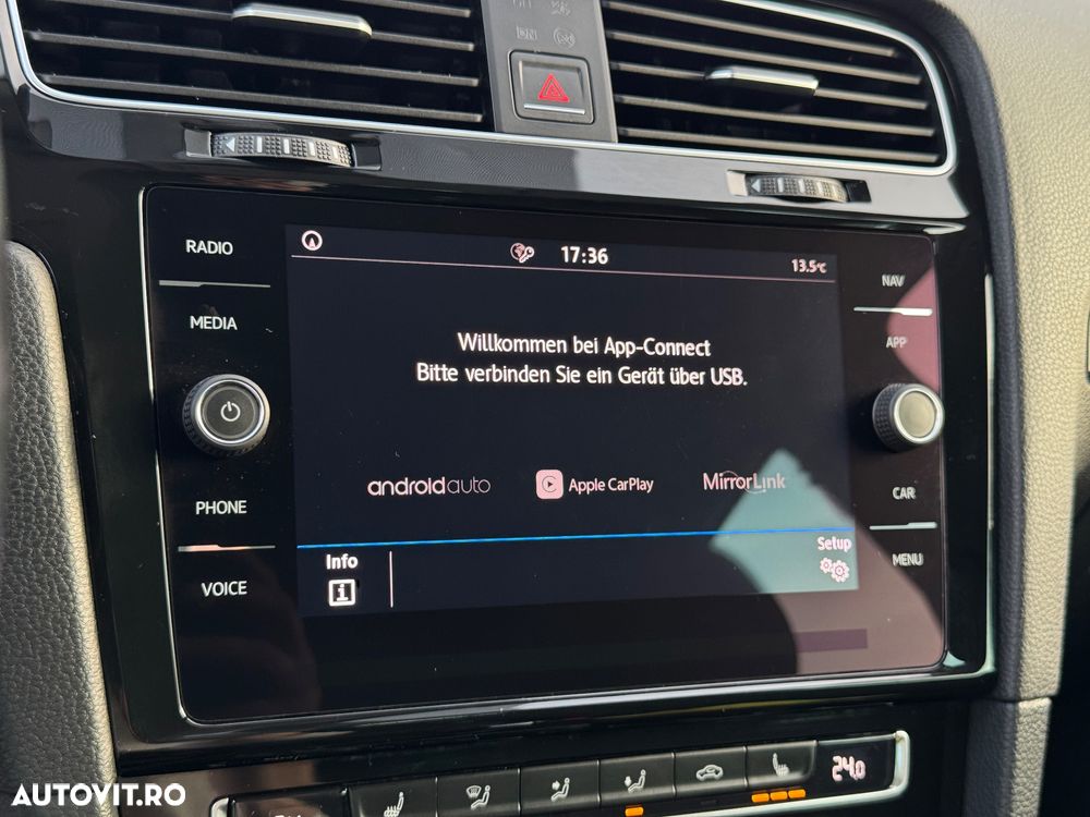 Volkswagen Golf 1.6 TDI DSG Sound - 30