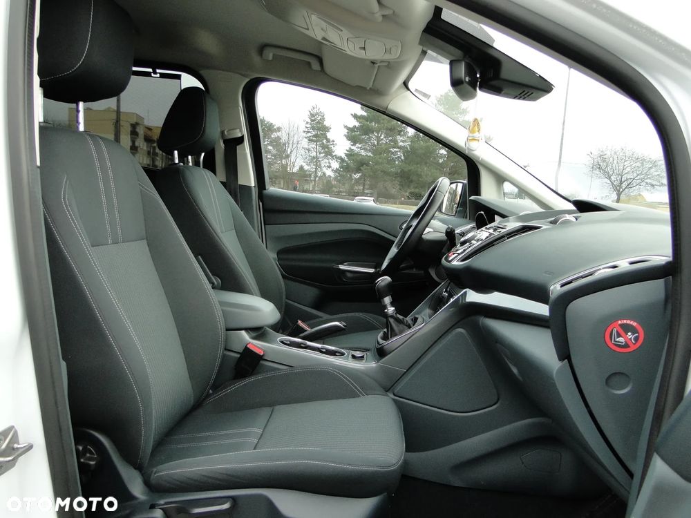 Ford Grand C-MAX 1.6 TDCi Start-Stop-System Titanium - 16