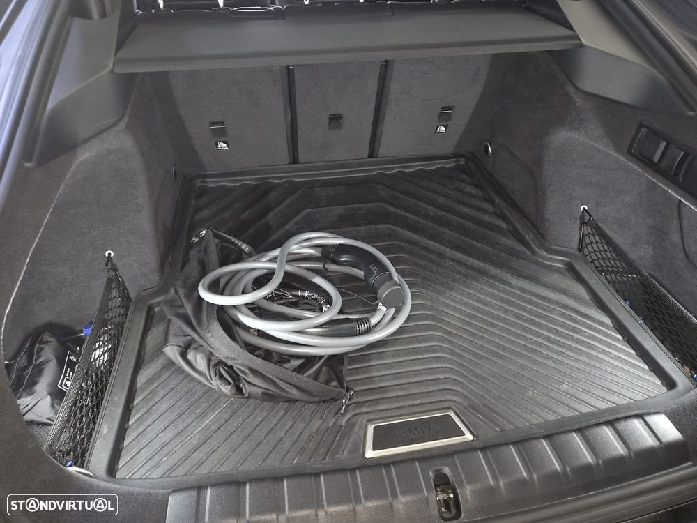 BMW i4 eDrive40 Pack Desportivo M - 10