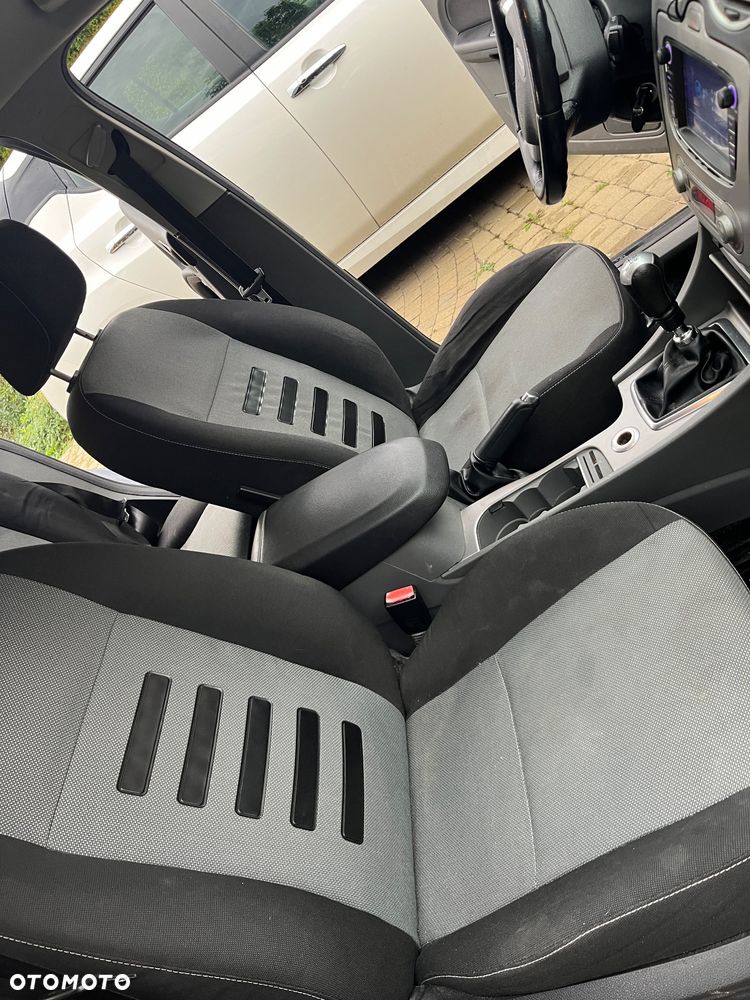 Ford Focus 1.6 Trend - 11