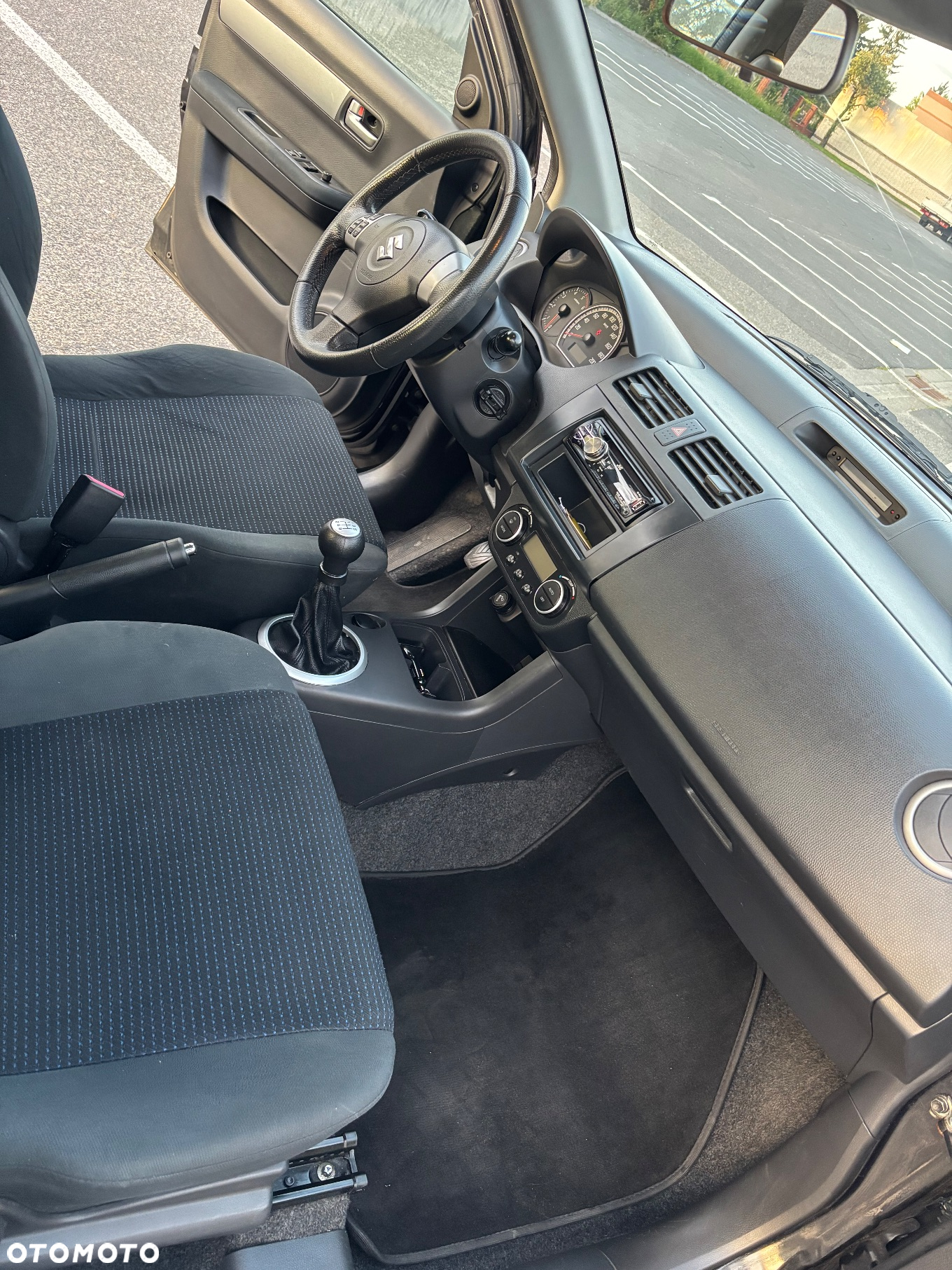 Suzuki Swift 1.3 DDiS Comfort - 10
