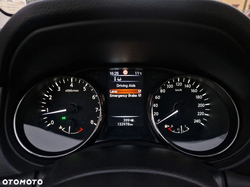 Nissan Qashqai 1.6 DIG-T N-Connecta - 29