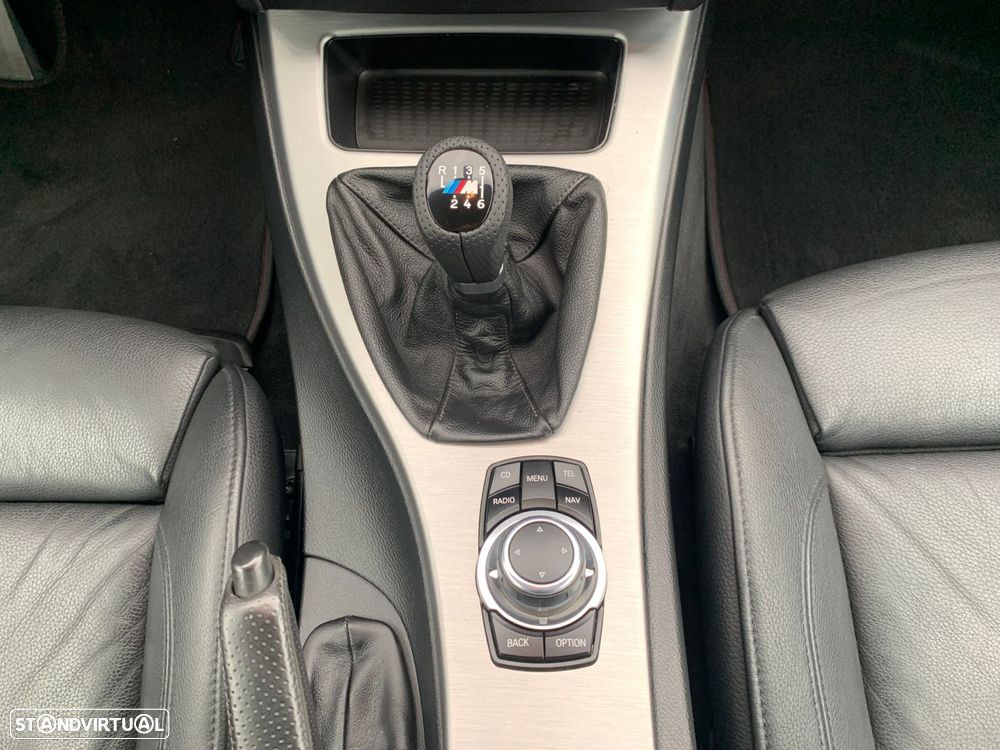 BMW 320 d Coupe Edição M - 29
