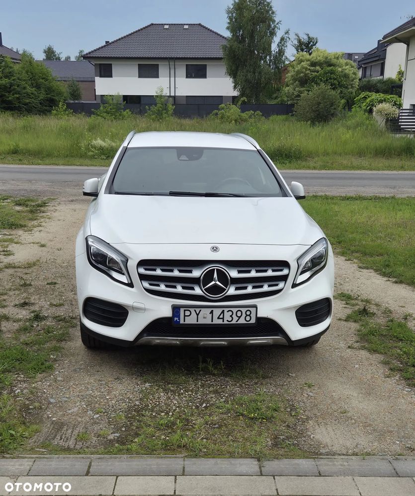 Mercedes-Benz GLA 200 7G-DCT AMG Line - 2