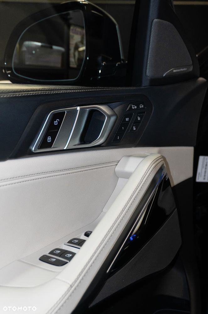 BMW X6 M50d - 12