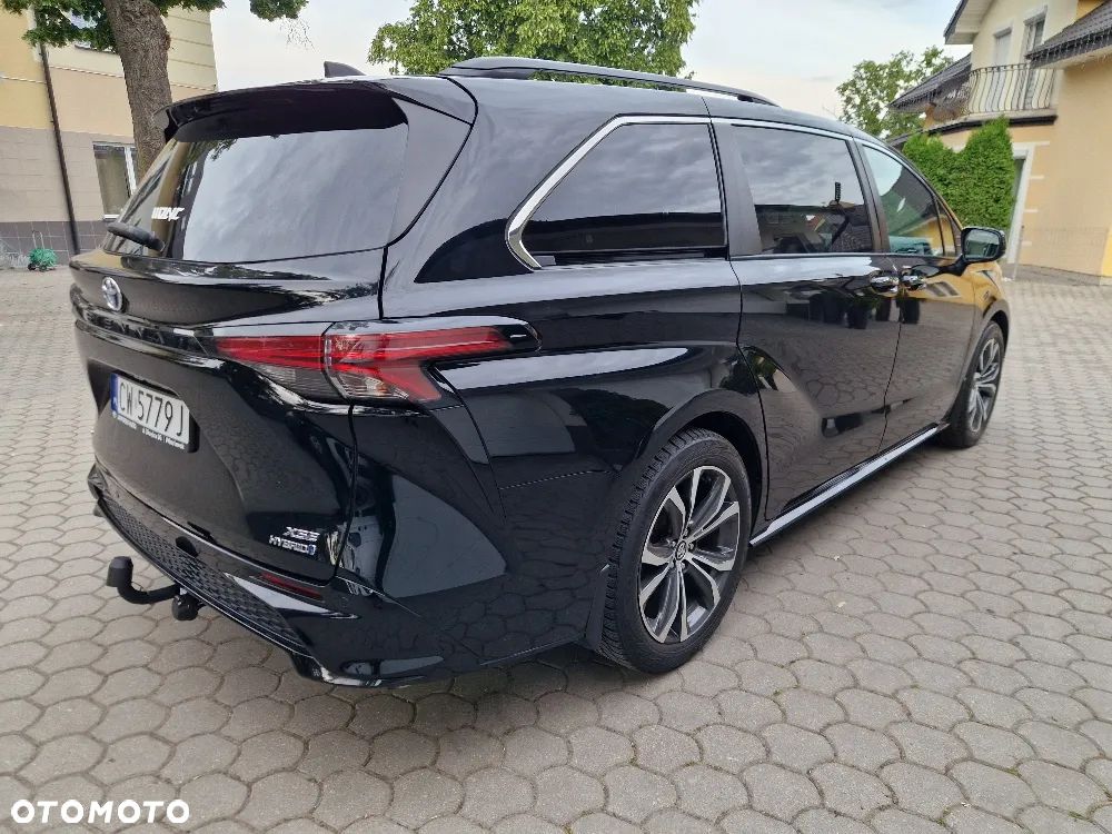 Toyota Sienna - 9