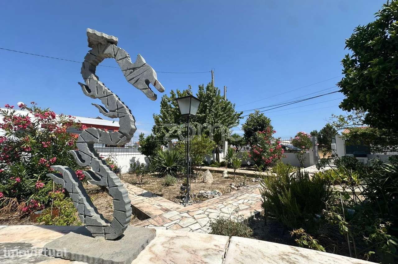 Moradia T2 + T1 com amplo lote e jardim | Quinta do Conde, Boa Água 3 - Grande imagem: 5/26