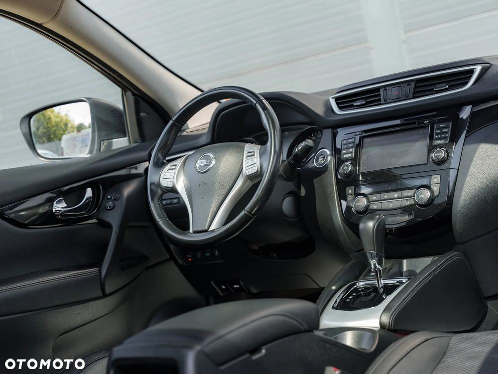 Nissan Qashqai 1.6 dCi Xtronic TEKNA+ - 19