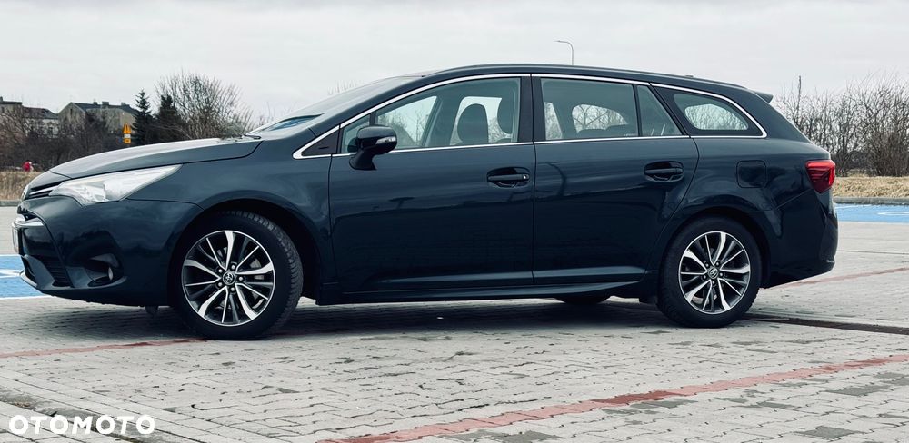 Toyota Avensis - 6