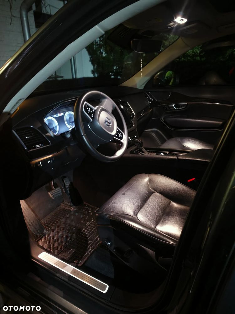 Volvo XC 90 T6 AWD Momentum 7os - 12