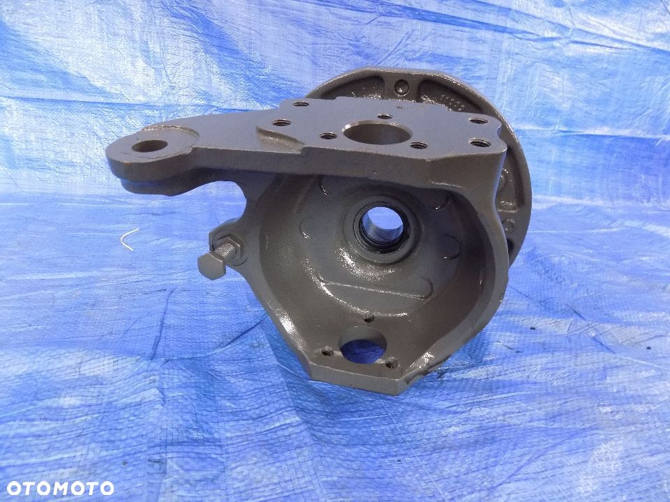 zwrotnica piasta zwolnica lewa carraro 20.29 claas arion 420 - 4