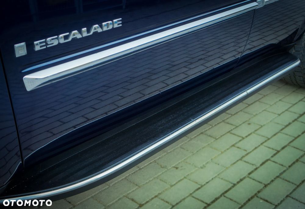 Cadillac Escalade - 36