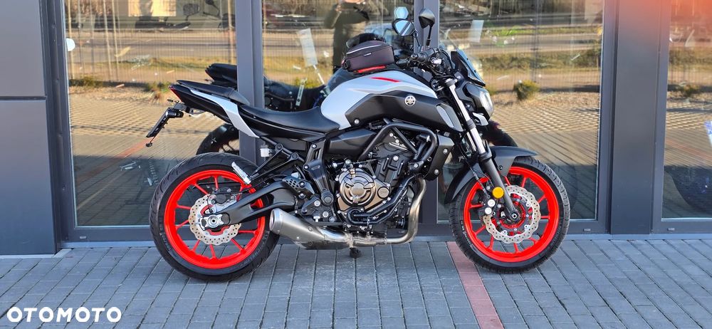 Yamaha MT - 2