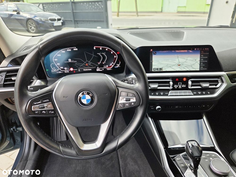 BMW Seria 3 - 21