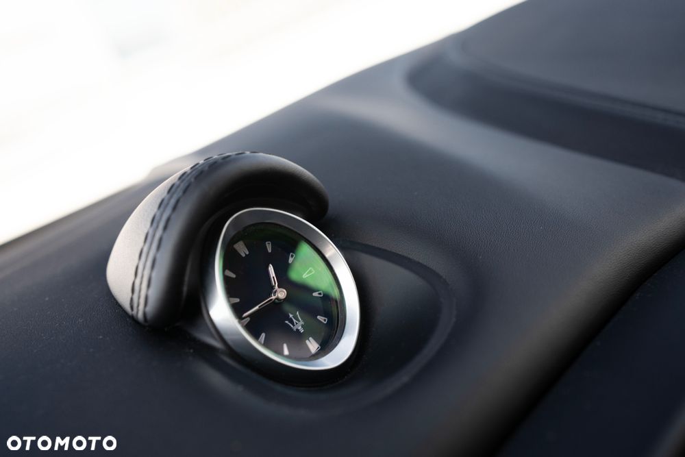 Maserati Ghibli S - 31