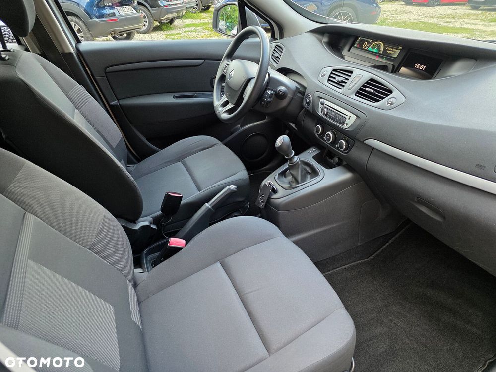 Renault Scenic - 11
