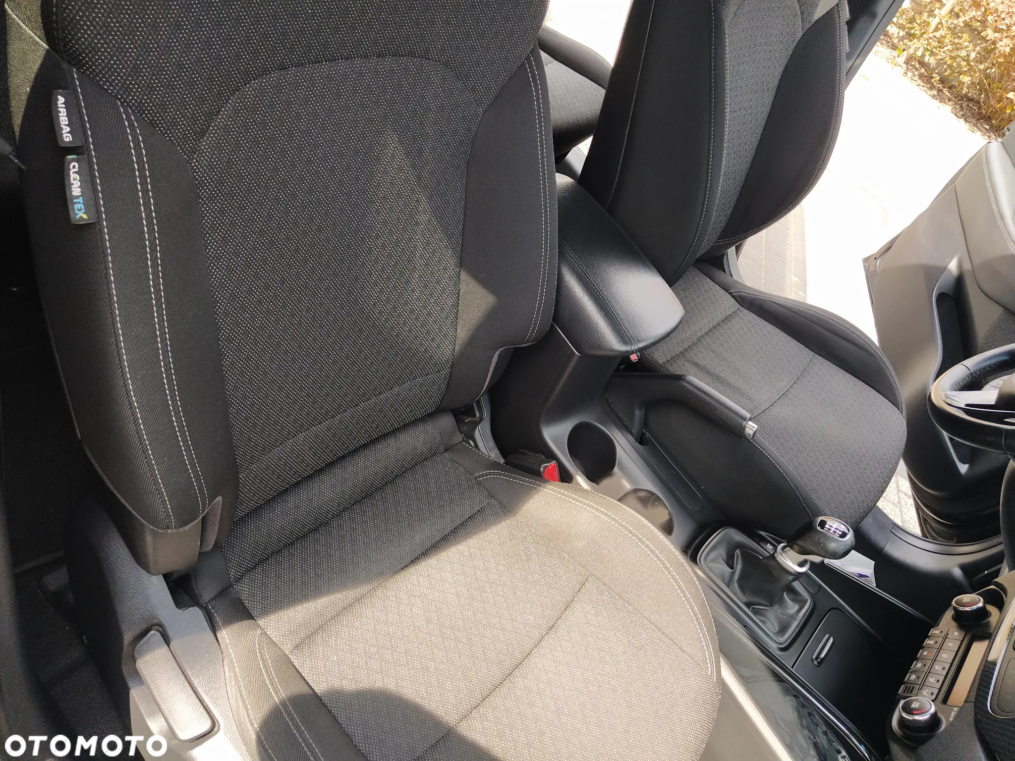 Kia Carens 1.7 CRDi 141 Edition 7 - 34