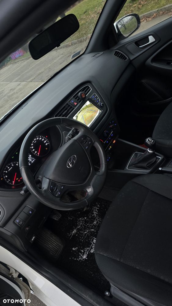 Hyundai i20 1.2 Elegant - 11