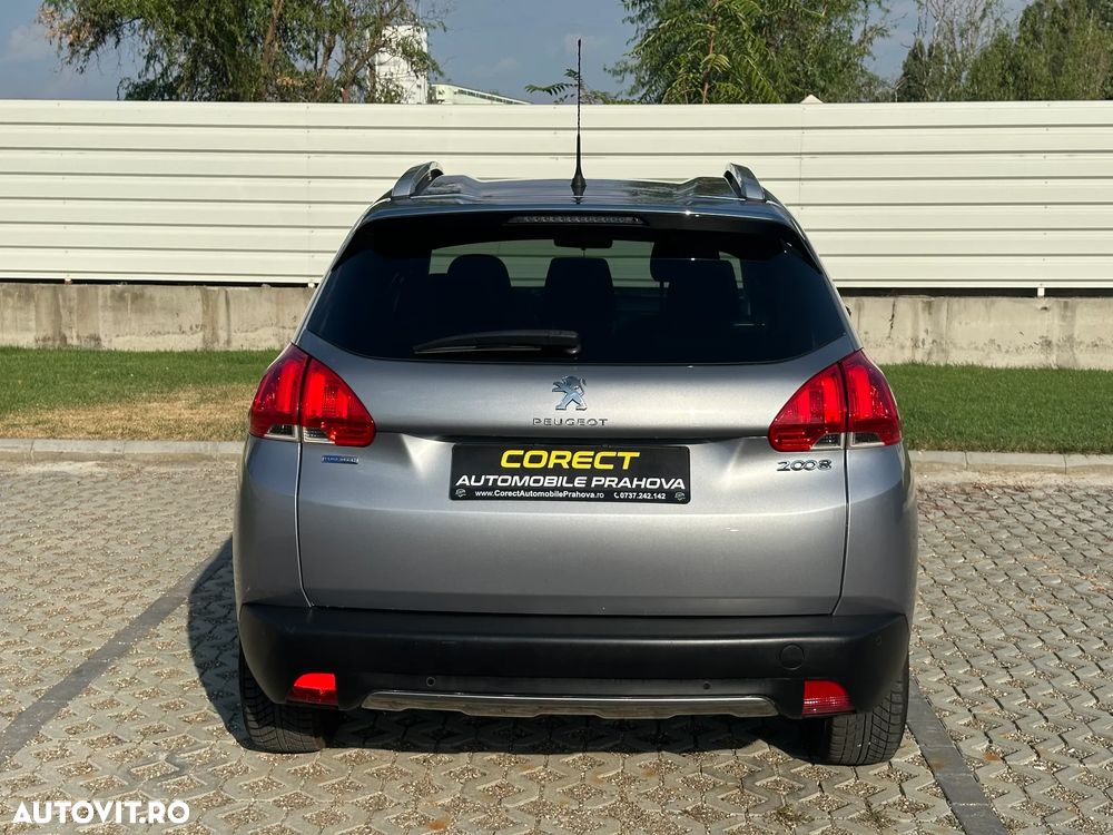 Peugeot 2008 - 11