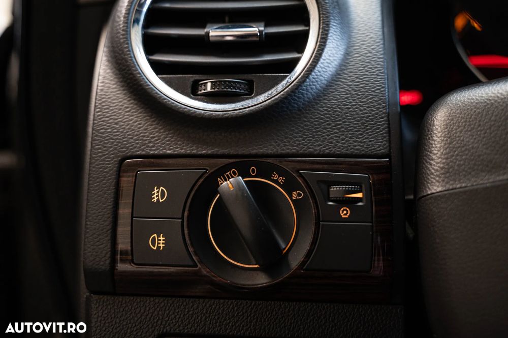 Opel Antara 2.0 CDTI 4x4 Navi - 25