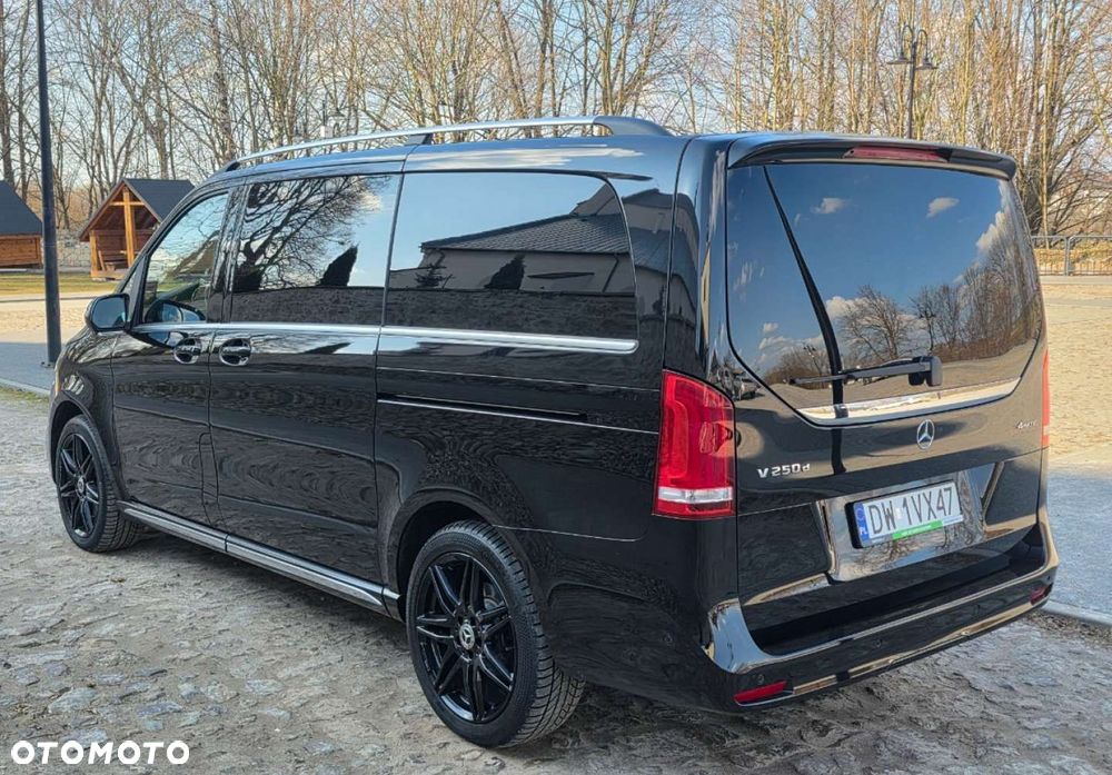 Mercedes-Benz Klasa V - 3