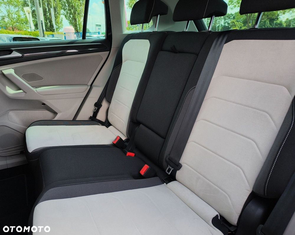 Volkswagen Tiguan 2.0 TDI SCR 4Mot Elegance DSG - 27