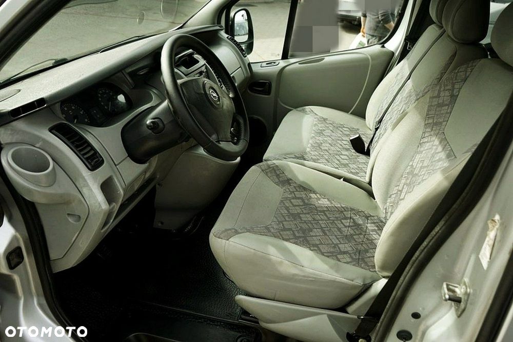 Opel Vivaro - 13