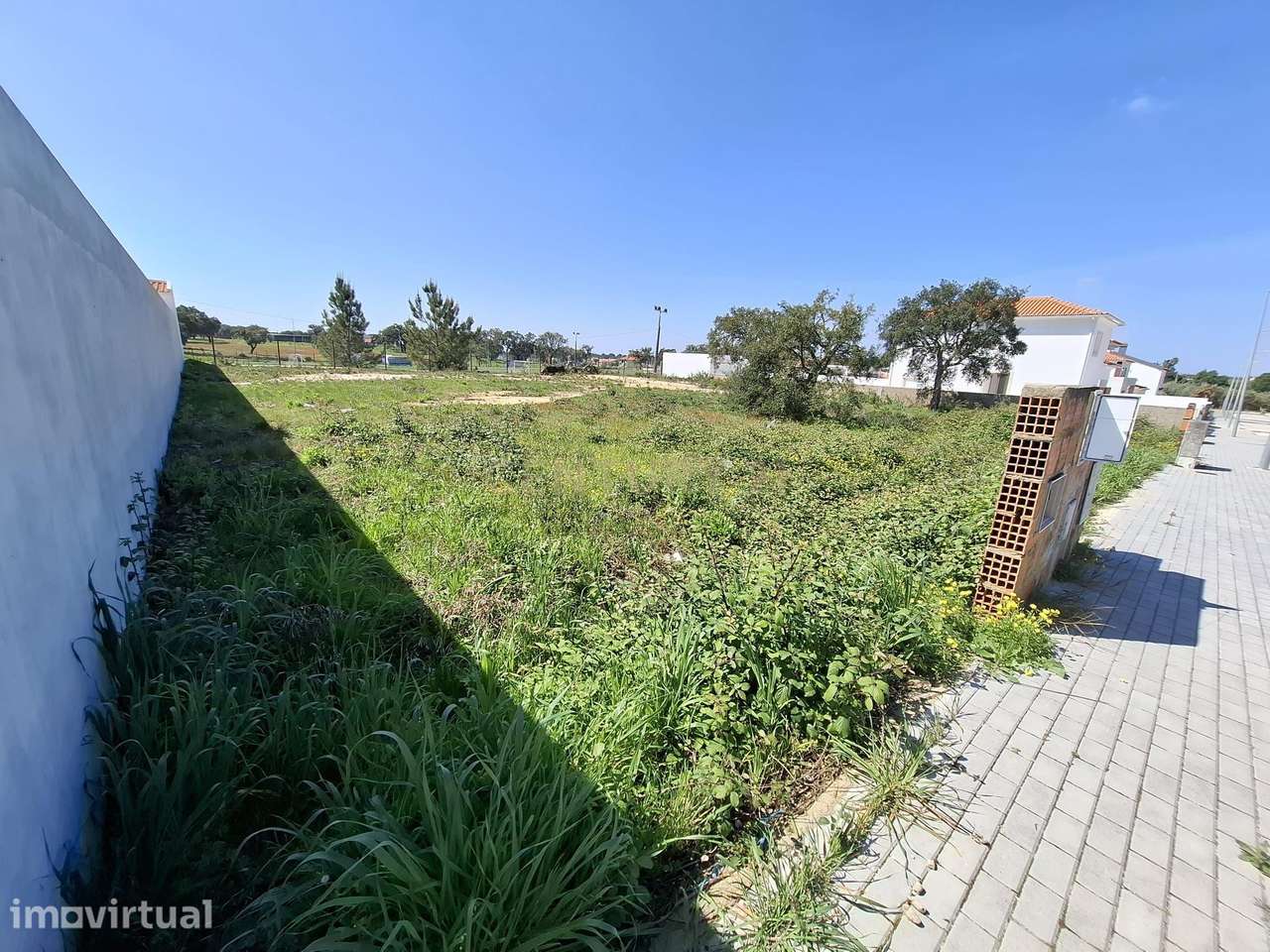TERRENO COM 666 m² PARA CONSTRUÇÃO DE MORADIA | VENDAS NOVAS - Grande imagem: 4/13
