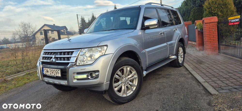 Mitsubishi Pajero - 1