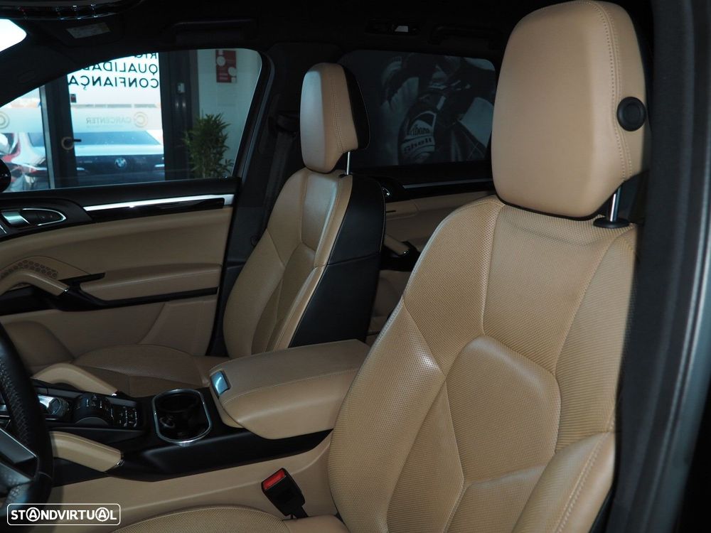 Porsche Cayenne S E-Hybrid Platinum Edition - 7