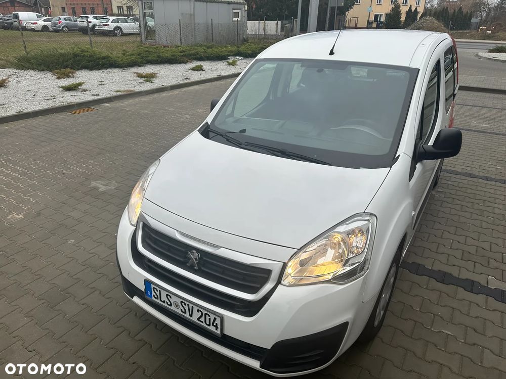 Peugeot Partner 98 VTi Style - 11