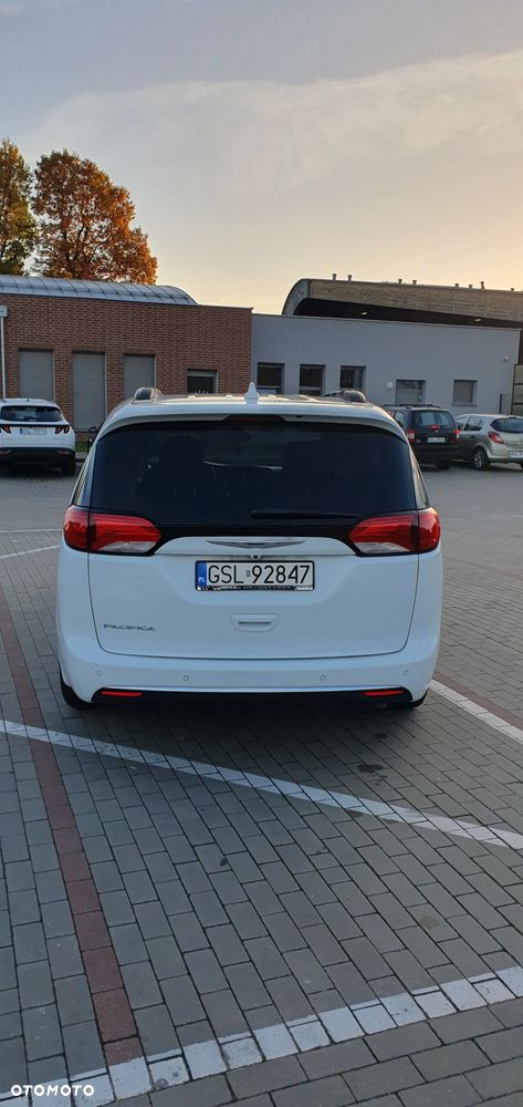 Chrysler Pacifica - 31