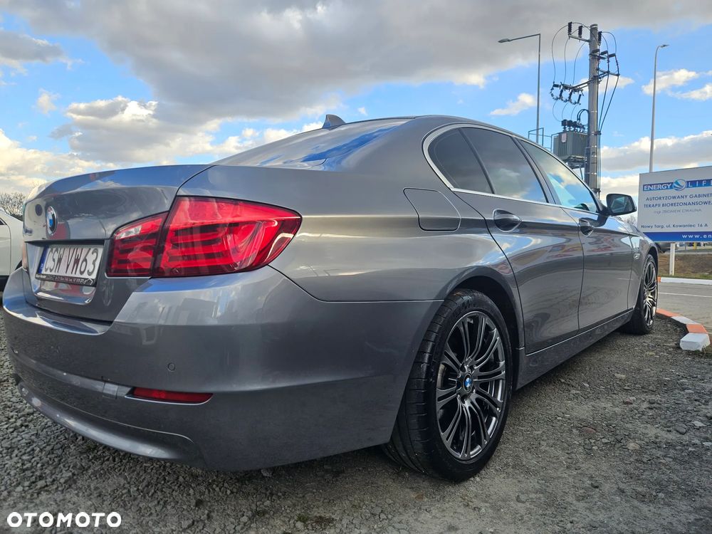 BMW Seria 5 520d Blue Performance - 3