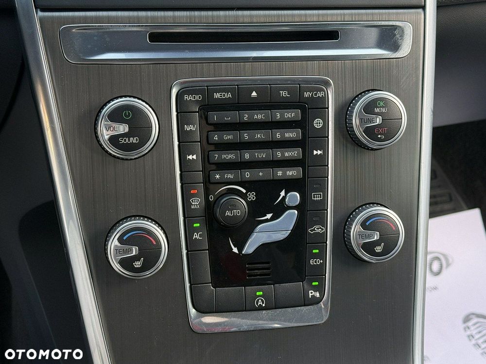 Volvo XC 60 D4 Momentum Pro - 8