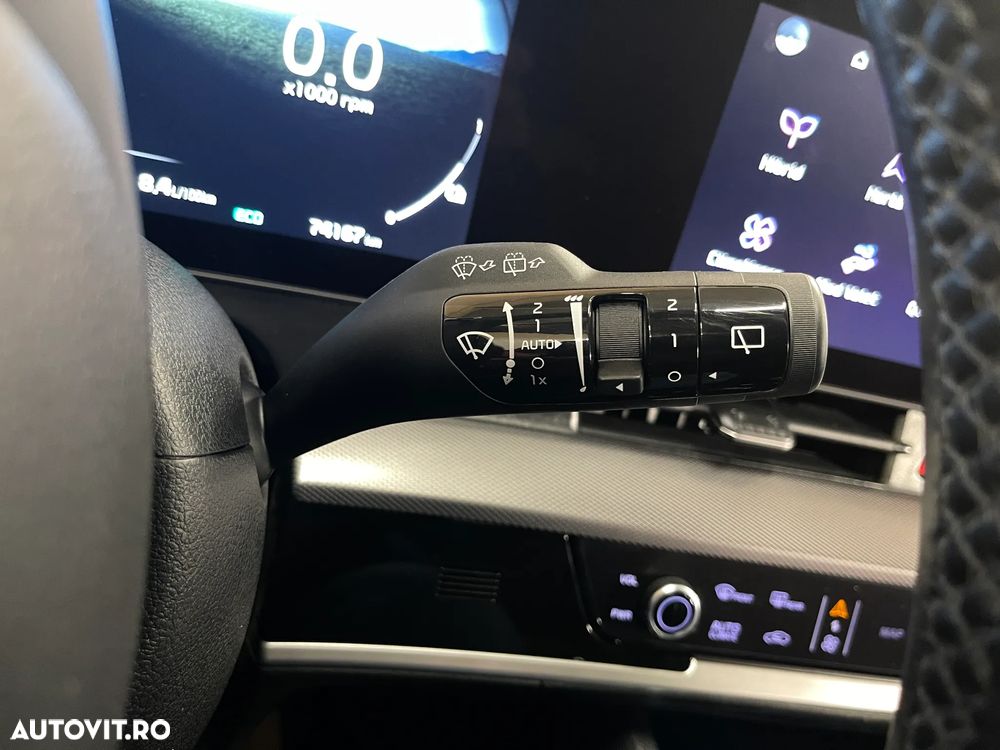 Kia Sportage 1.6 T-GDI HEV 6AT 4x2 Business Line - 30