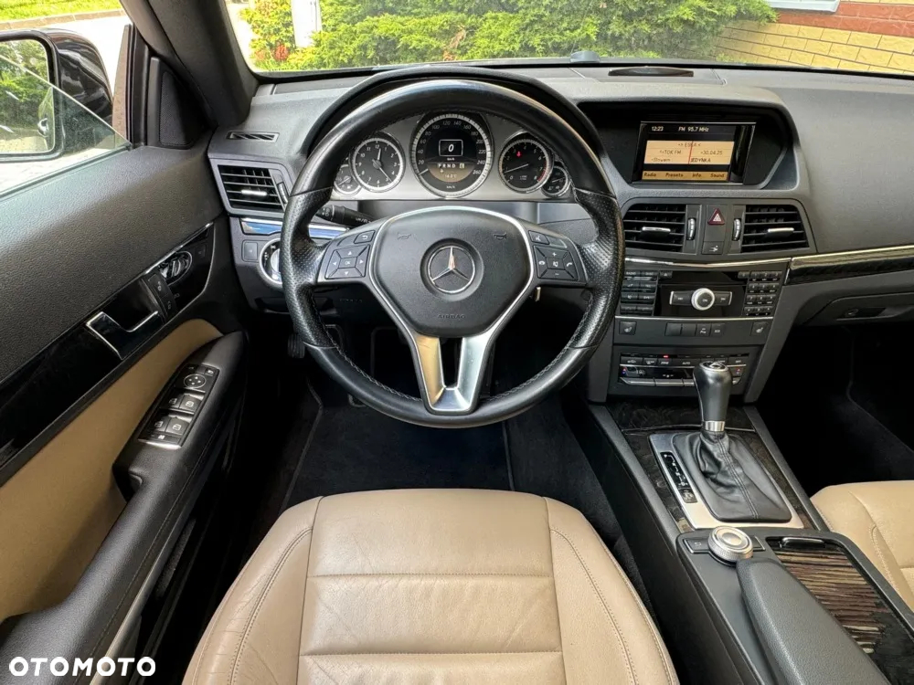 Mercedes-Benz Klasa E 250 CGI BlueEffICIENCY - 24