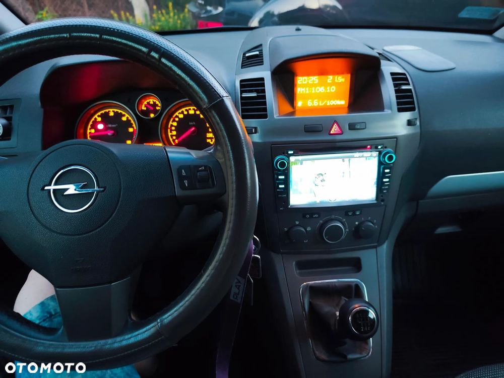 Opel Zafira 1.9 CDTI - 10