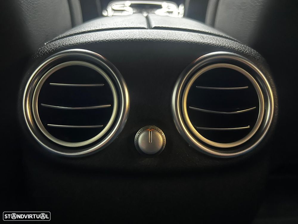 Mercedes-Benz C 300 BlueTEC Hybrid AMG Line - 43