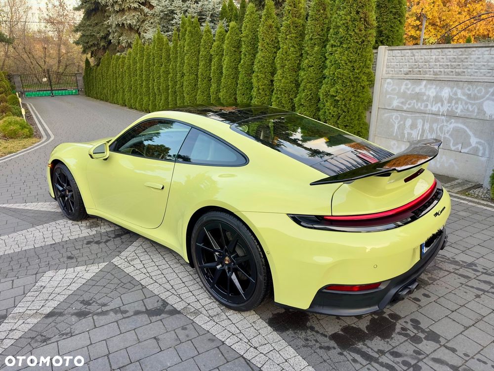 Porsche 911 Carrera - 27