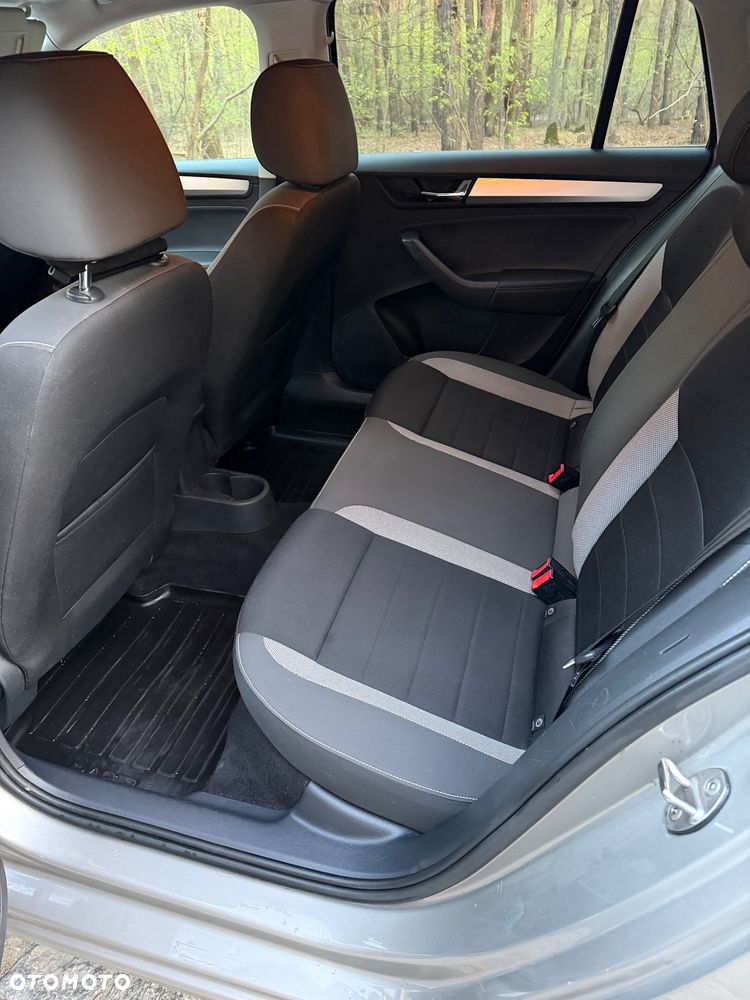 Skoda RAPID 1.0 TSI Style - 22