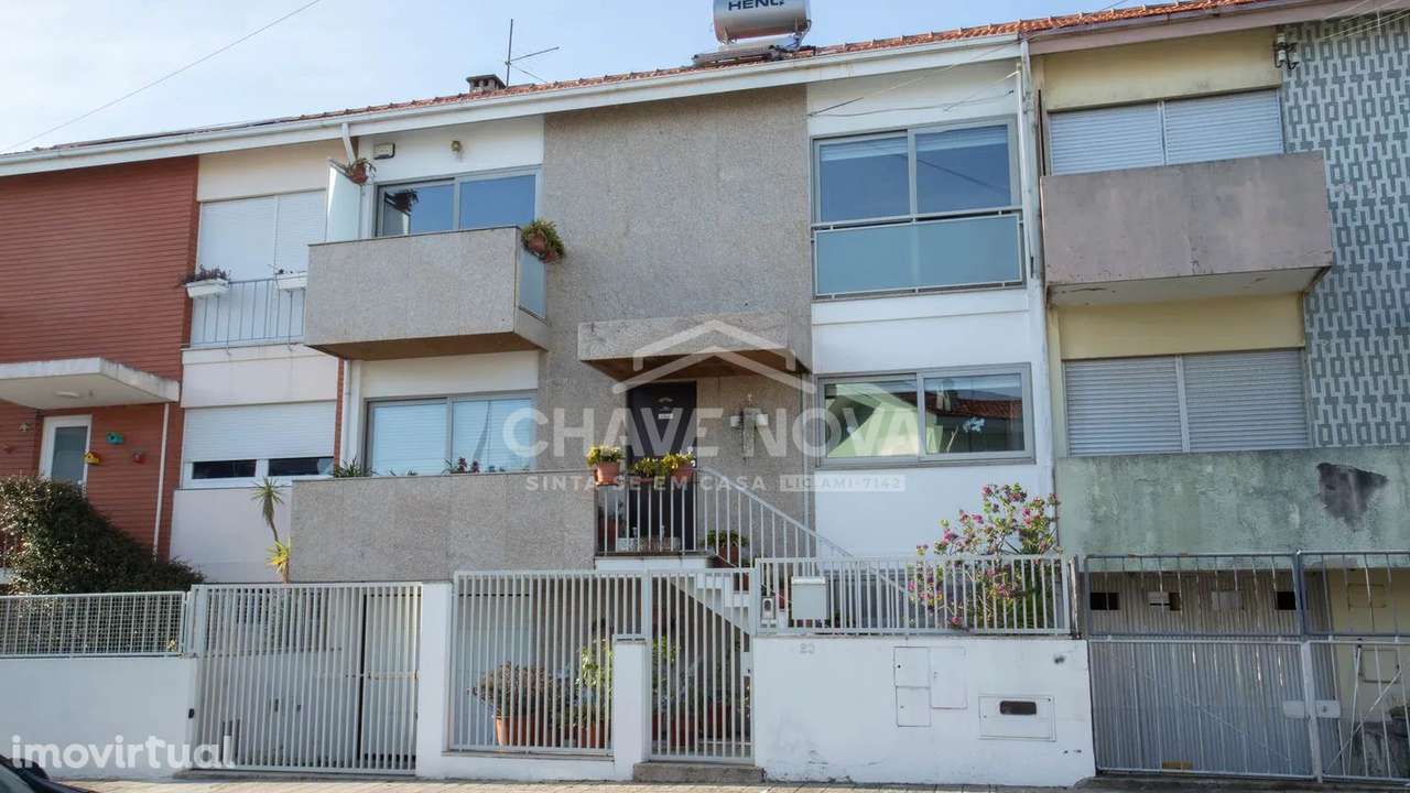 Moradia em Banda V3+1 c/ Terraço em Mafamude (Santo Ovídio) - Grande imagem: 2/23